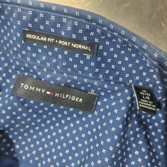 Excellent Condition Tommy Hilfiger Blue Pattern Dress Shirt Size L 16 32/33 - Picture 2 of 4